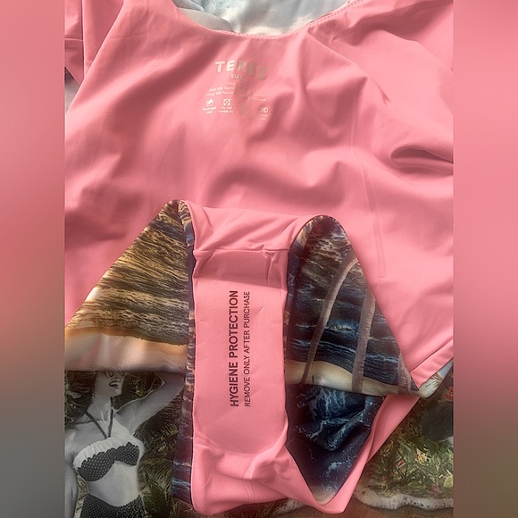 COPY - 2Pc-TEREZ OCEAN COLLAGE SWIM TOP & SWIM SUIT- -Size Small - Picture 5 of 6